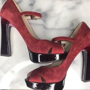 KORS Maroon Suede Pumps 👠